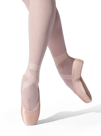 Capezio Développé Pointe Shoe with #3 Shank and Moderate Toe Box