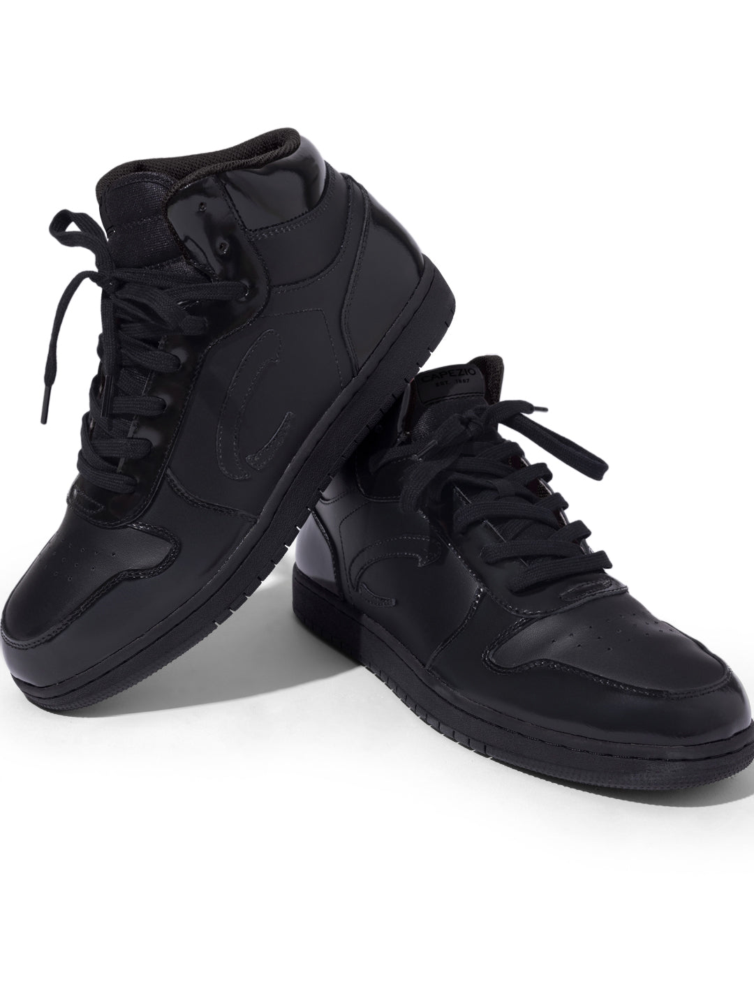 Black/White,4,M