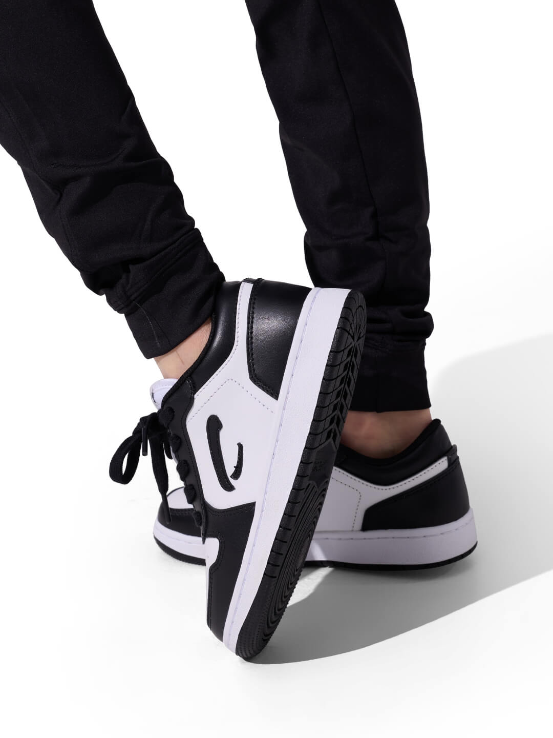 Capezio Capezio Ignite Dance Sneaker-Low Top - Child